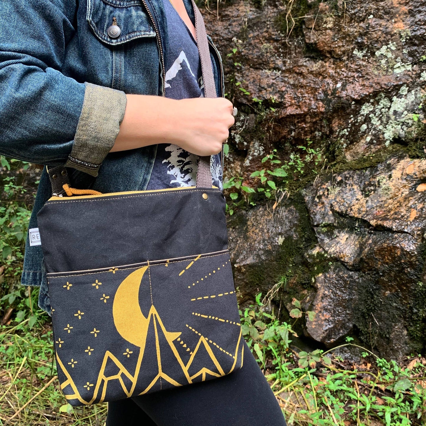 Weekdayer/ Crossbody Bag