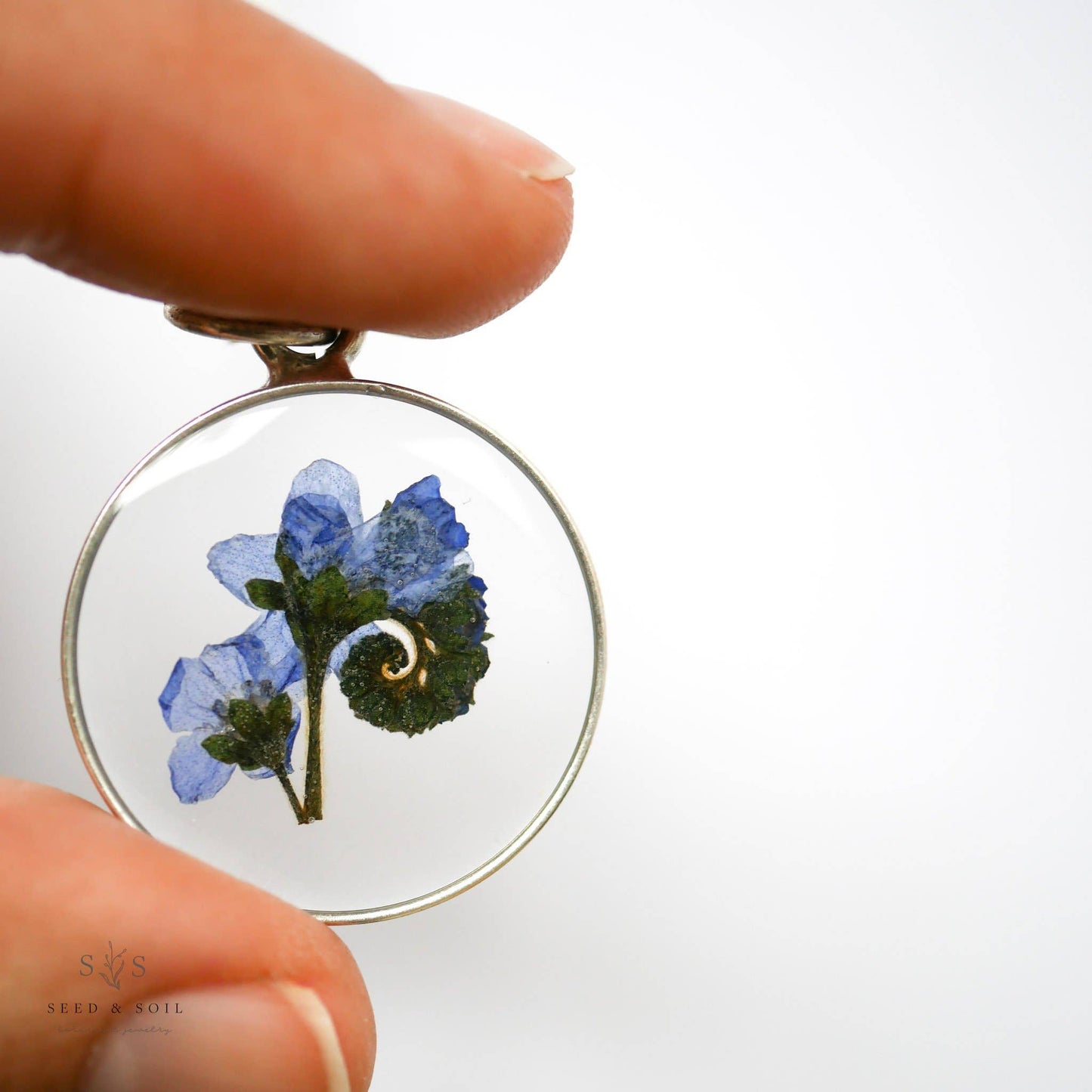 Botanical Large Round Pendant