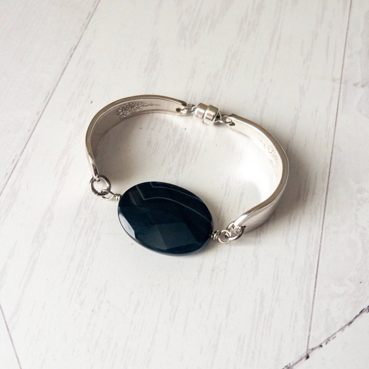 Faceted Agate Stone Center Bracelet