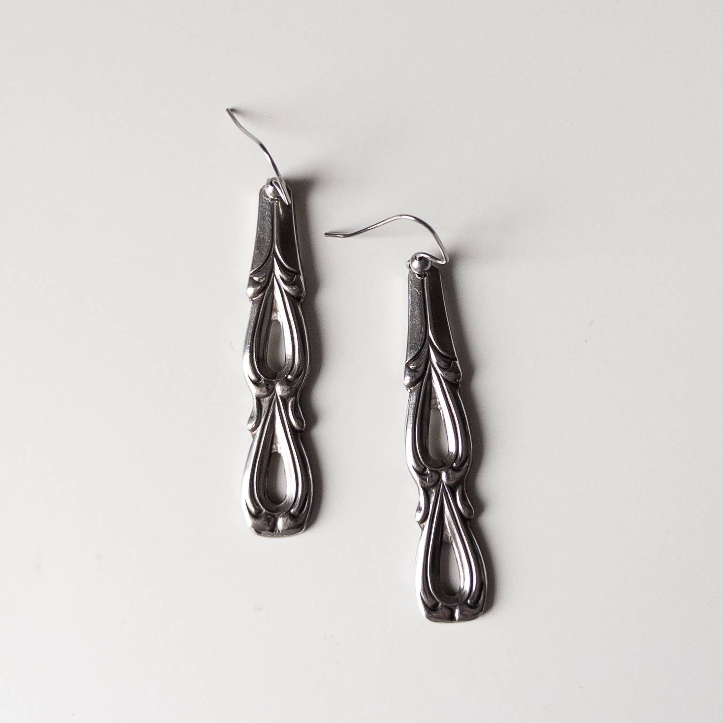 Mid-Length Chandelier Handle Earrings