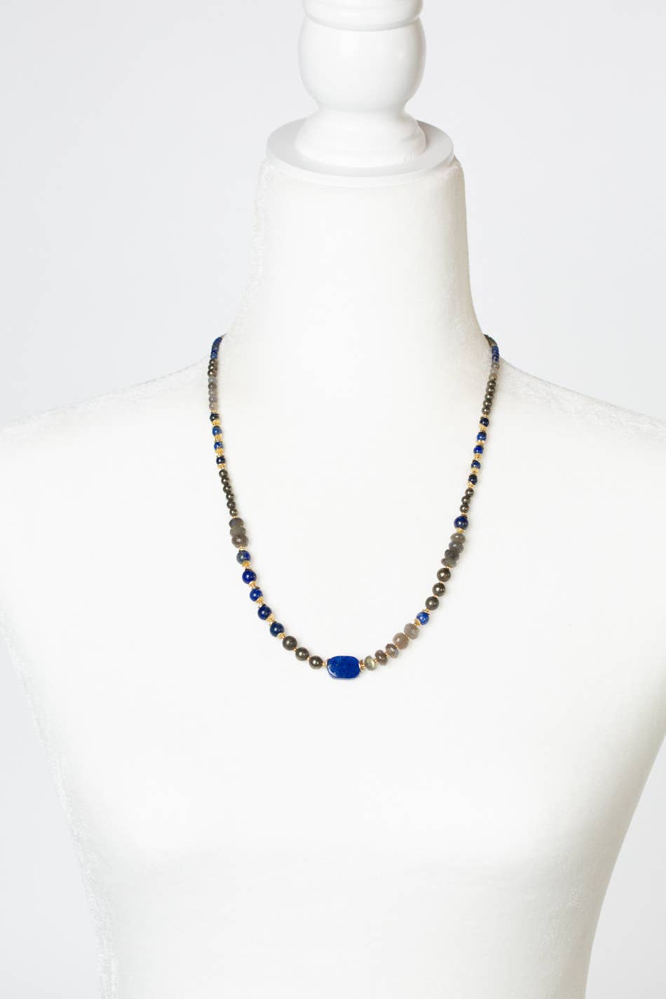 Blue Moon 21.5-23.5" Labradorite Simple Necklace