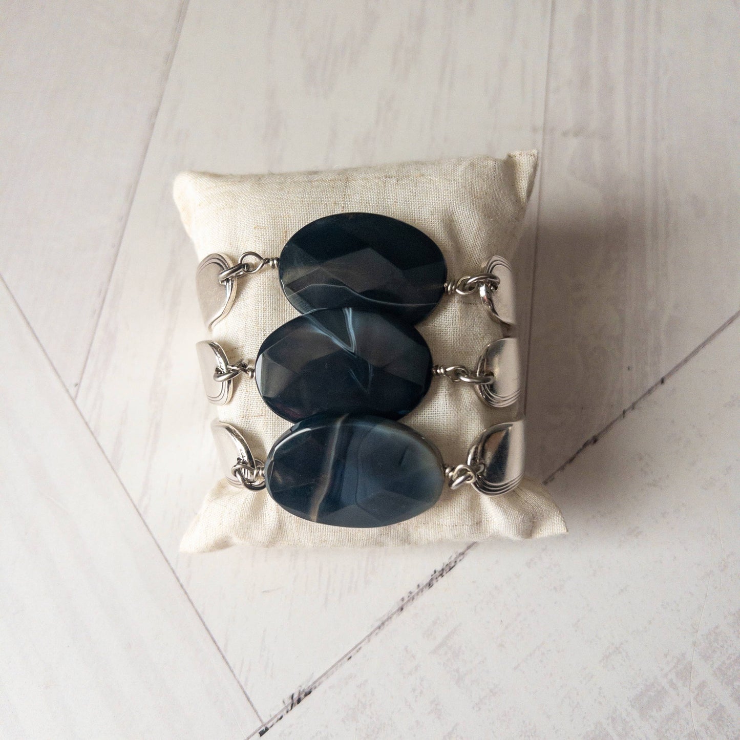 Faceted Agate Stone Center Bracelet