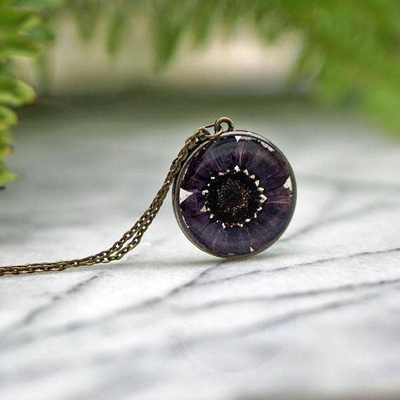 Dark Navy Daisy Necklace
