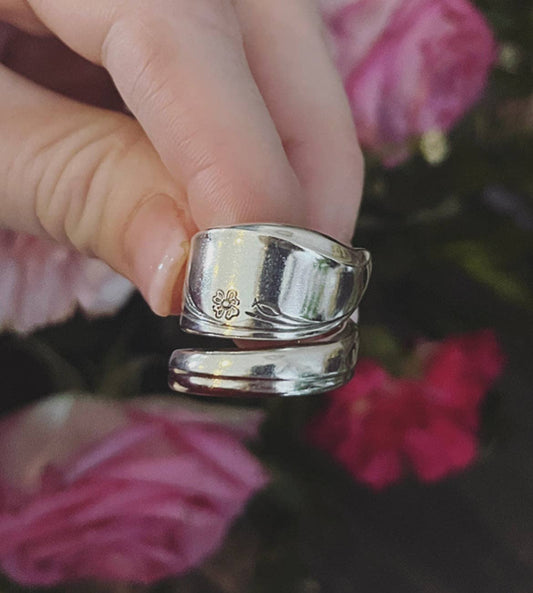 Vintage Elegance: Spoon Ring in Springtime 1847 by Rogers