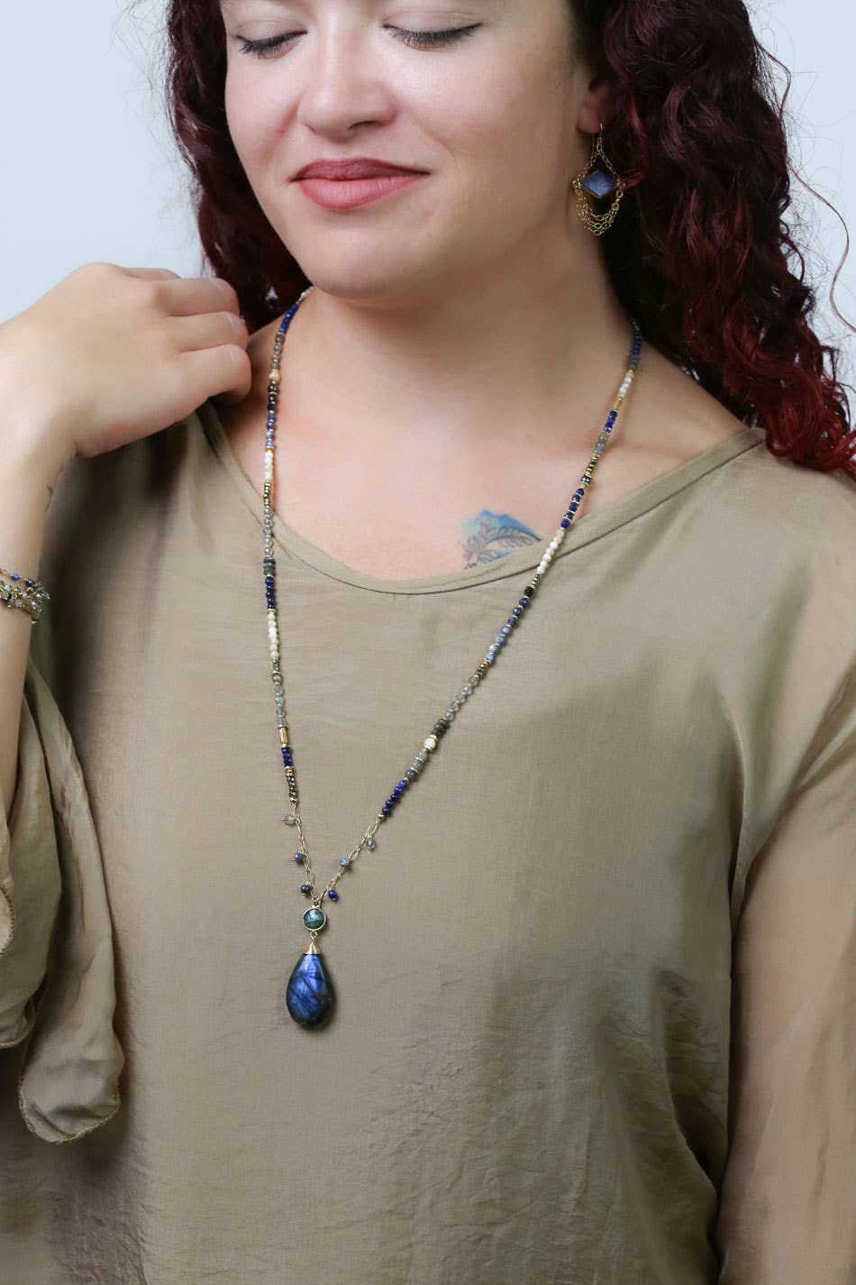 Blue Moon 30.5-32.5 Pyrite, Mother Of Pearl, Sodalite, Abalone, Lapis Lazuli With Large Teardrop Labradorite Statement Necklace