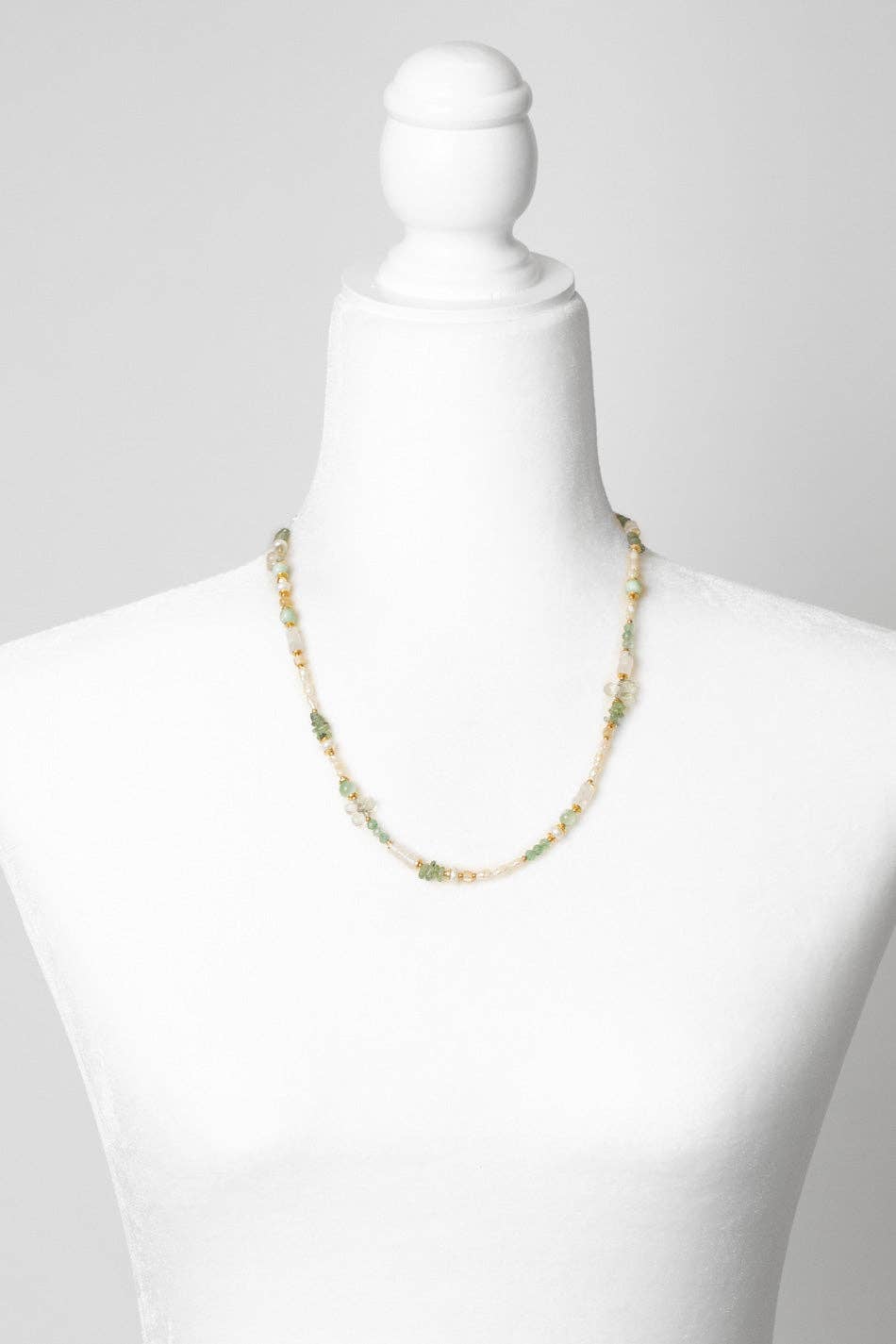 Contentment 20.5-22.5" Green Aventurine, Rainbow Moonstone, Pearl Simple Necklace